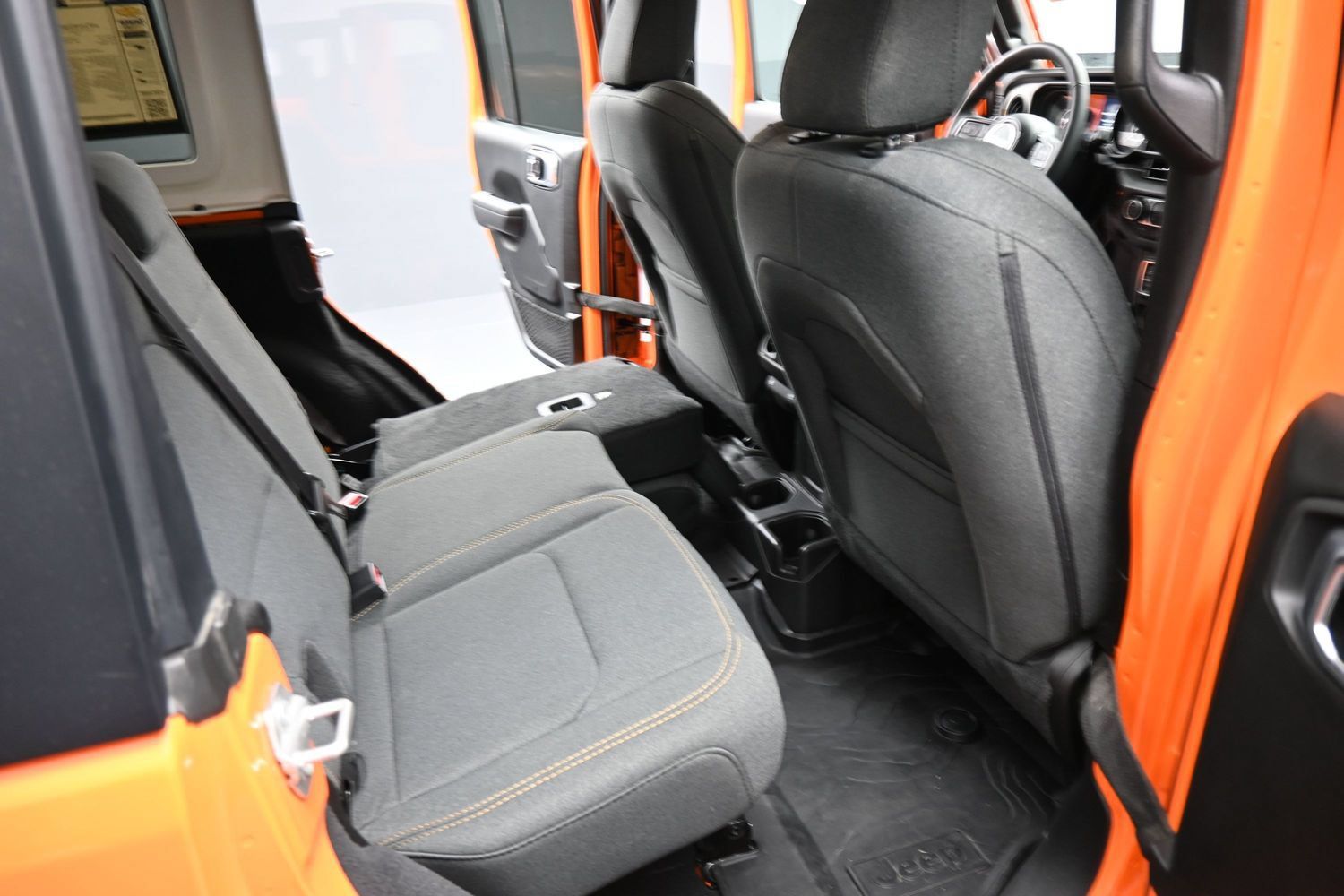 Used 2025 Jeep Wrangler Unlimited Sport AWD/4WD image 19