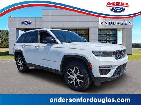 Used 2024 Jeep Grand Cherokee Limited AWD/4WD image 1