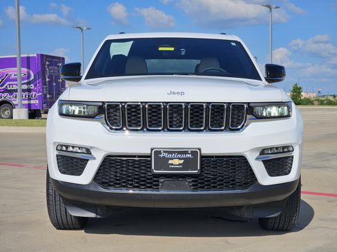 Used 2025 Jeep Grand Cherokee Limited RWD image 6