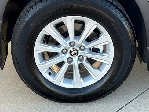 Used 2026 Toyota Grand Highlander XLE image 9