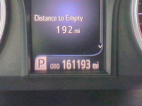 Used 2017 Toyota Camry SE image 24