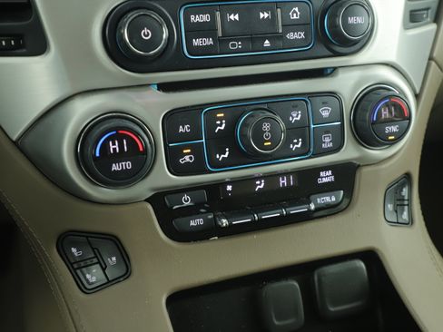 Used 2019 GMC Yukon XL SLT w/ Open Road Package image 6