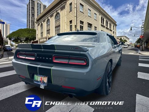Used 2018 Dodge Challenger SXT w/ Sound Group image 8