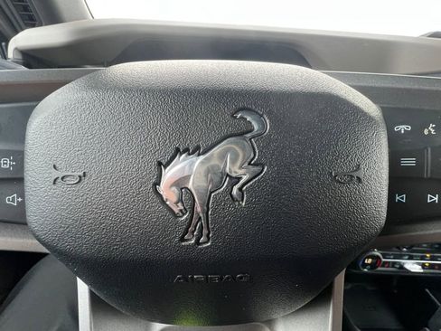 Used 2023 Ford Bronco Wildtrak image 5