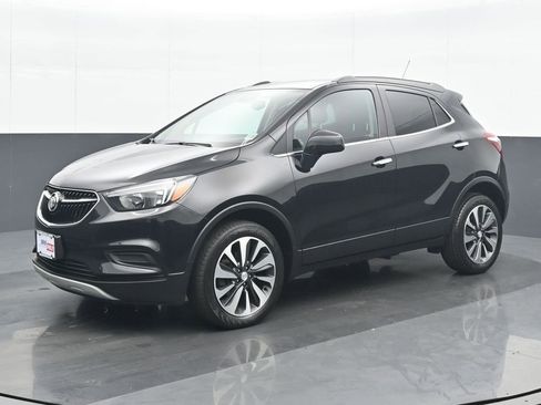 Used 2022 Buick Encore Preferred w/ Safety Package AWD/4WD image 2