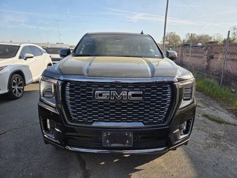 Used 2023 GMC Yukon Denali Ultimate image 2