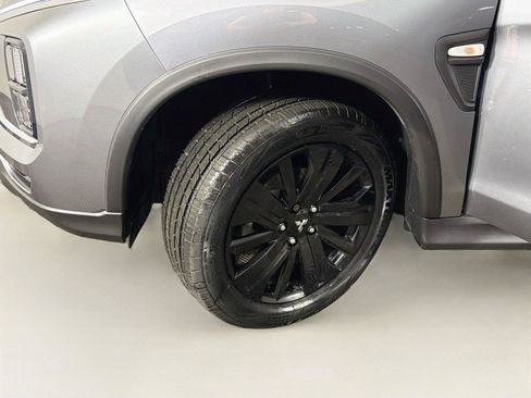 Used 2025 Mitsubishi Outlander Sport LE AWD/4WD image 37