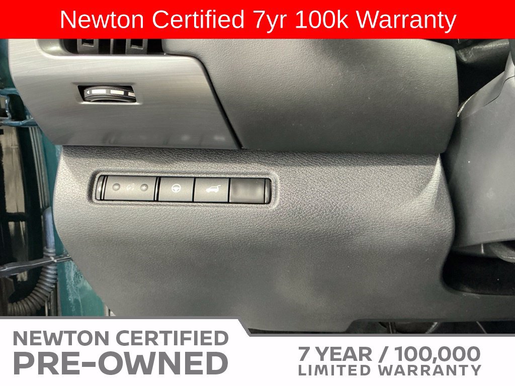 Used 2023 Nissan Pathfinder SL AWD/4WD image 39