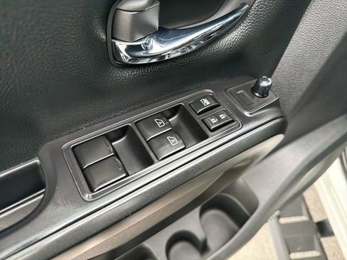 Used 2021 Nissan Titan PRO-4X w/ Pro-4x Convenience Package AWD/4WD image 18