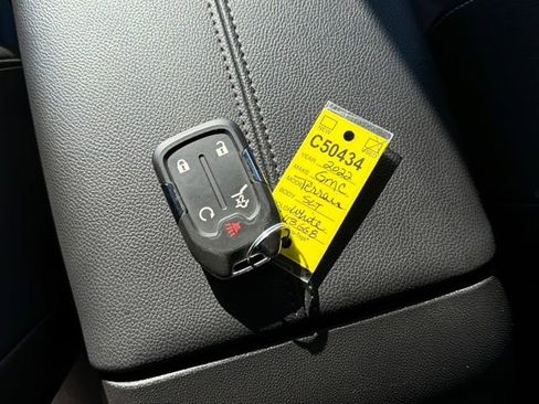 Used 2022 GMC Terrain SLT w/ Tech Package image 31