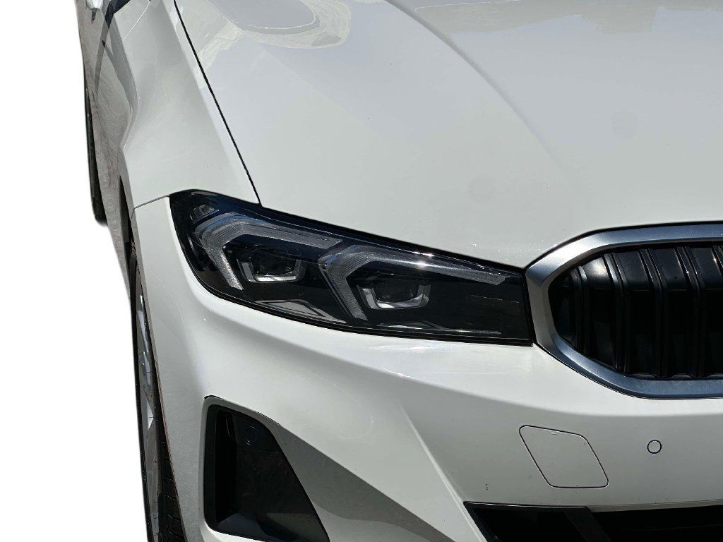 Used 2023 BMW 330i xDrive Sedan w/ Premium Package AWD/4WD image 24