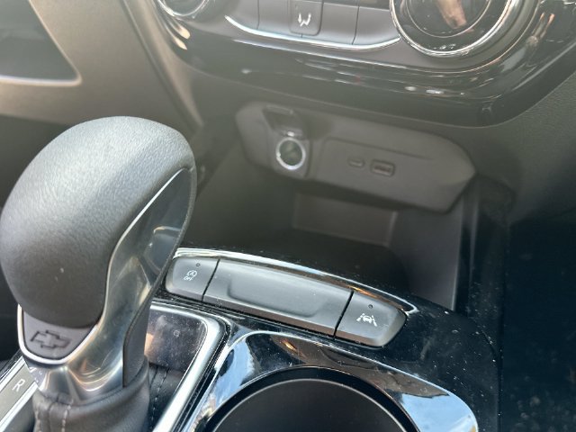 Used 2024 Chevrolet Trax LT FWD image 47