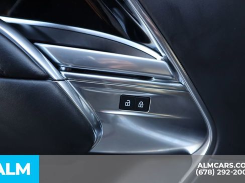 Used 2023 Land Rover Range Rover SE image 17