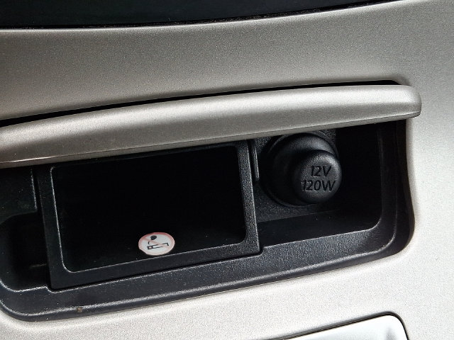 Used 2015 Nissan Sentra SV FWD image 23