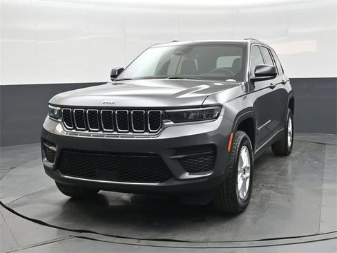 New 2025 Jeep Grand Cherokee Laredo X image 8