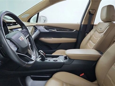 Used 2020 Cadillac XT6 Premium Luxury w/ Platinum Package image 12