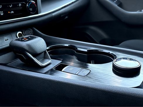 Certified 2023 Nissan Rogue S image 18