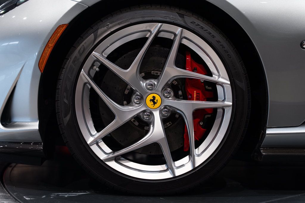 Used 2020 Ferrari 812 Superfast RWD image 13