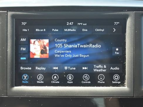 Used 2020 Chrysler Pacifica Touring-L FWD image 23