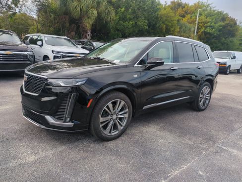 Used 2021 Cadillac XT6 Premium Luxury image 7