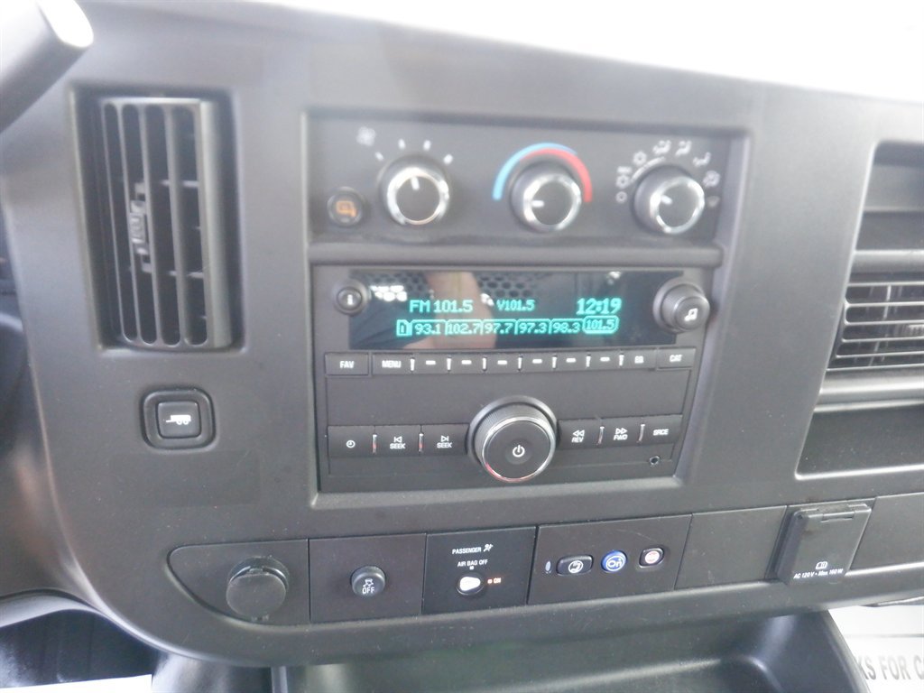 Used 2025 Chevrolet Express 2500 w/ Driver Convenience Package RWD image 18