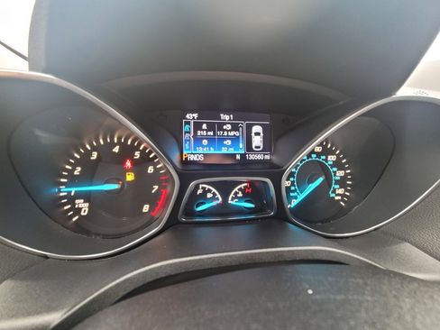 Used 2013 Ford Escape Titanium w/ Class II Trailer Tow Pkg image 11