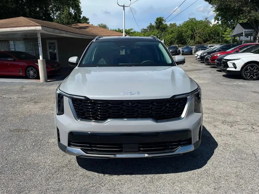 Used 2024 Kia Sorento EX FWD image 2