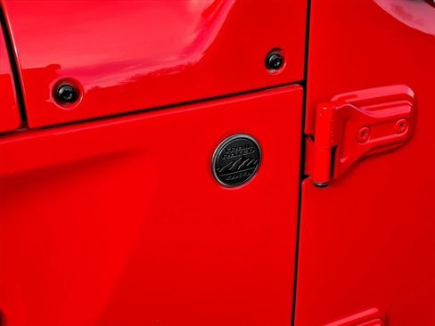 Used 2024 Jeep Wrangler Sport S image 12