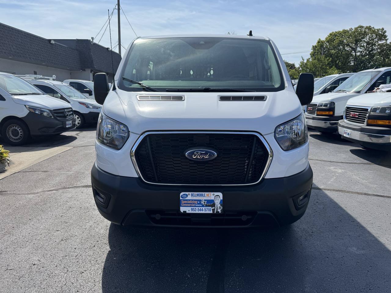 Used 2025 Ford Transit 250 Low Roof w/ Exterior Upgrade Package RWD image 2