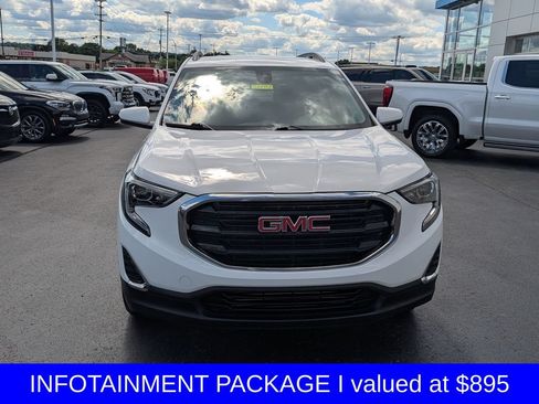 Used 2021 GMC Terrain SLE w/ Driver Convenience Package FWD image 2