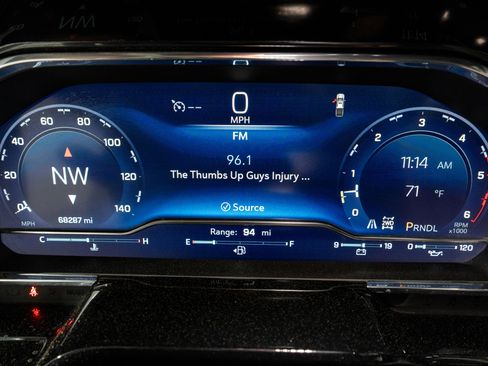 Used 2024 Chevrolet Silverado 2500 LT w/ Convenience Package image 23