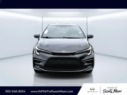 Used 2023 Toyota Corolla SE image 2
