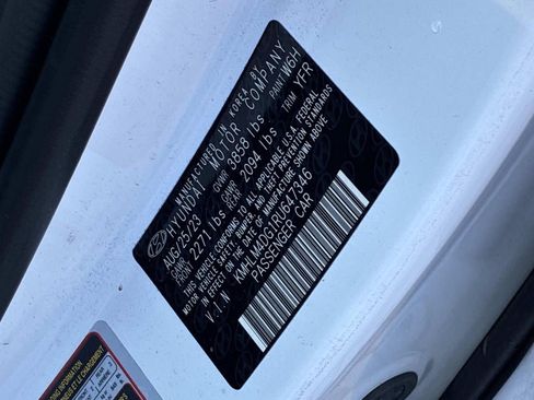 Used 2024 Hyundai Elantra SEL FWD image 20