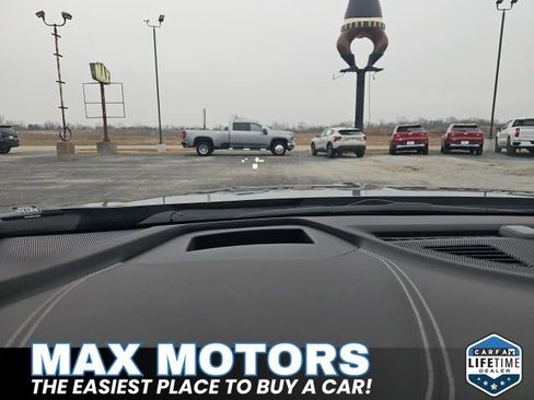 Used 2023 Buick Envision Avenir image 30