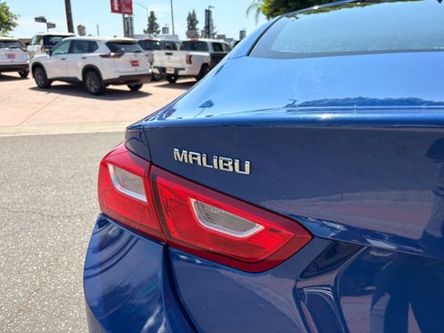 Used 2023 Chevrolet Malibu LT FWD image 9