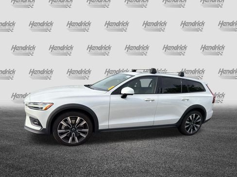 Used 2021 Volvo V60 T5 Cross Country w/ Climate Package AWD/4WD image 9