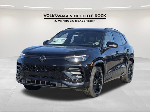 New 2026 Volkswagen Tiguan SE R-Line image 1