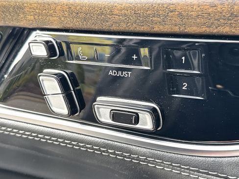 Used 2022 Jeep Grand Wagoneer Series I w/ Flexible Seating Group image 16