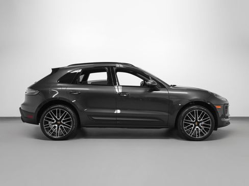 Certified 2026 Porsche Macan AWD/4WD image 13