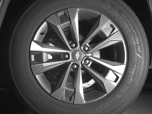 Used 2025 Chevrolet Equinox LT FWD image 14