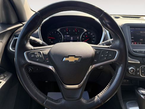Used 2020 Chevrolet Equinox LT w/ Driver Convenience Package image 16