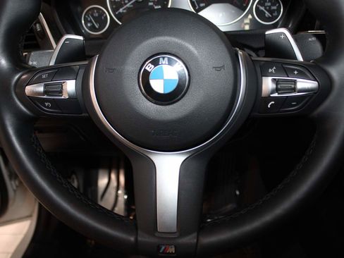 Used 2018 BMW 330e w/ M Sport Package image 22