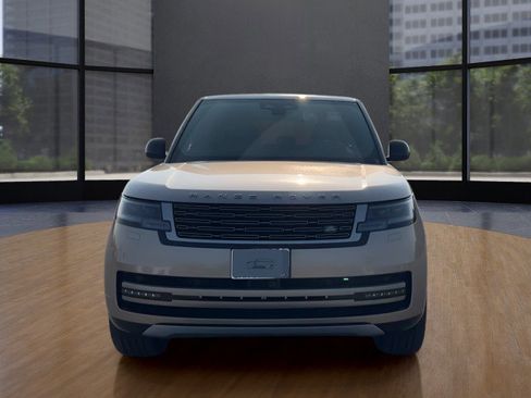 New 2026 Land Rover Range Rover SE image 8