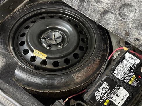 Used 2013 Dodge Challenger R/T image 63