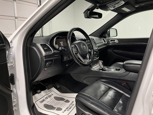 Used 2020 Jeep Grand Cherokee Limited w/ Luxury Group II AWD/4WD image 20