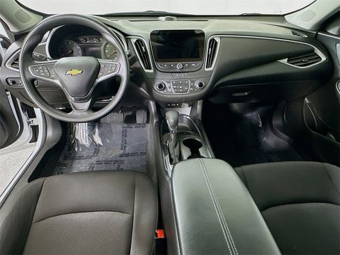 Used 2024 Chevrolet Malibu LT image 15