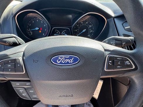 Used 2016 Ford Focus SE image 32