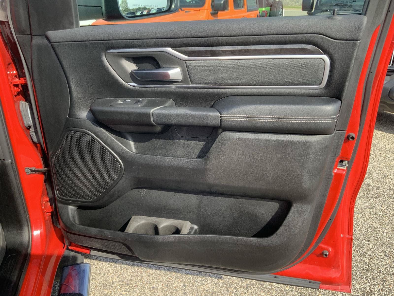 Used 2019 RAM 1500 Big Horn AWD/4WD image 60