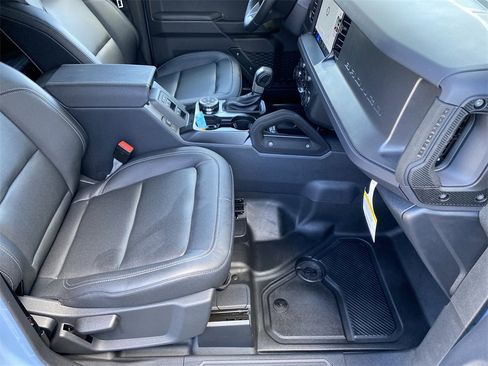 New 2025 Ford Bronco Badlands image 33