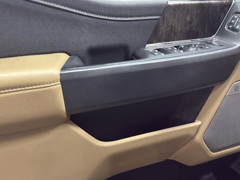 Used 2023 Ford F250 Lariat image 12